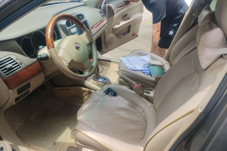 Used Nissan Sylphy 2012 Classic 1.6XE Automatic Comfort Edition Driver Seat