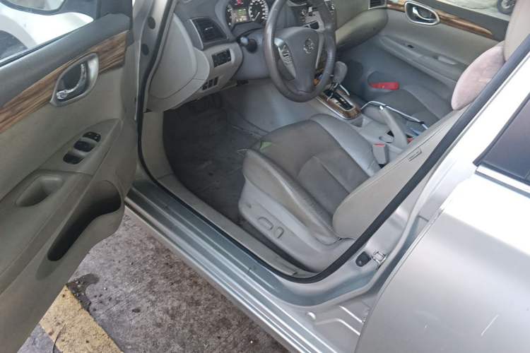 Used Nissan Sylphy 2012 1.8XL CVT Luxury Edition Driver Seat