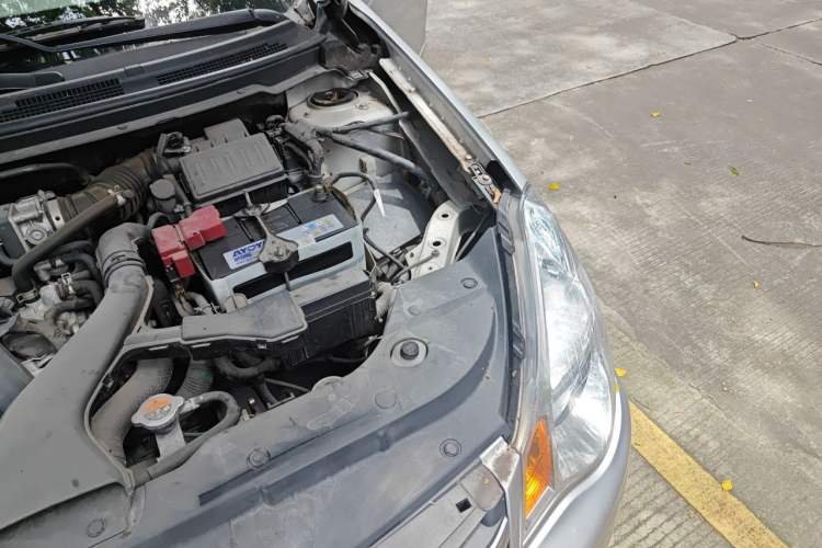 Used Nissan Sylphy 2012 Classic 1.6XE Automatic Comfort Edition Engine Bay Left