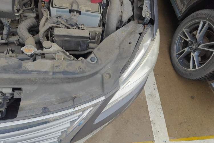 Used Nissan Sylphy 2012 1.6 XL CVT Luxury Edition Engine Bay Left