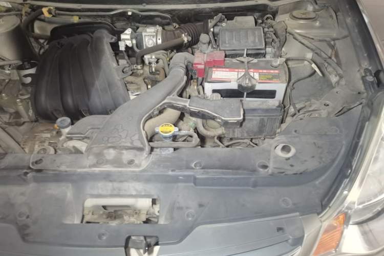 Used Nissan Sylphy 2012 Classic 1.6XE Manual Comfort Edition Engine Bay Left