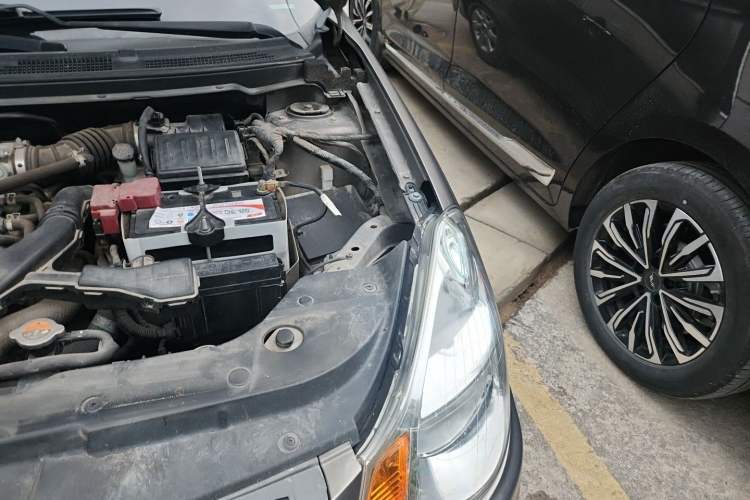 Used Nissan Sylphy 2012 Classic 1.6XE Manual Comfort Edition Engine Bay Left