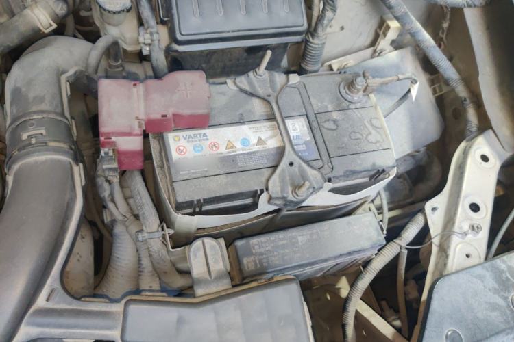 Used Nissan Sylphy 2012 Classic 1.6XE Automatic Comfort Edition Engine Bay Left