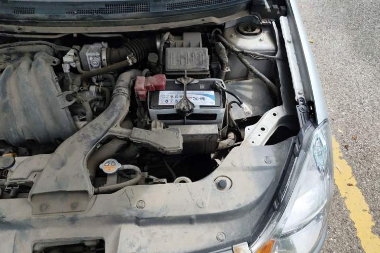 Used Nissan Sylphy 2012 1.6XE Manual Comfort Edition Engine Bay Left