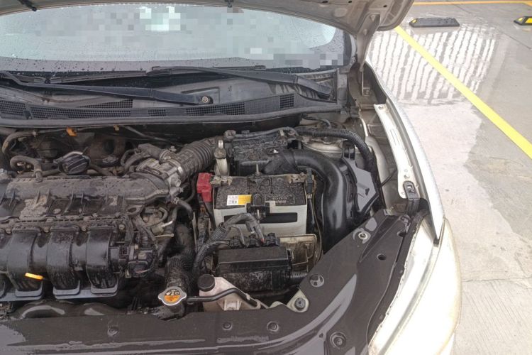 Used Nissan Sylphy 2012 1.8XL CVT Luxury Edition Engine Bay Left