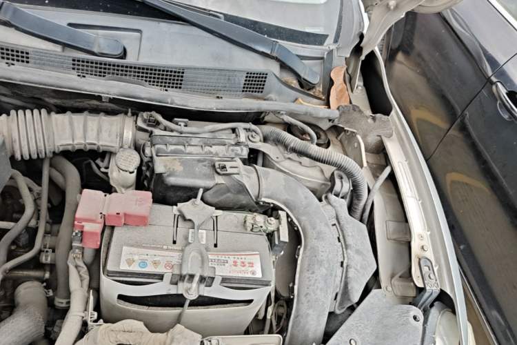 Used Nissan Sylphy 2012 1.6 XL CVT Luxury Edition Engine Bay Left