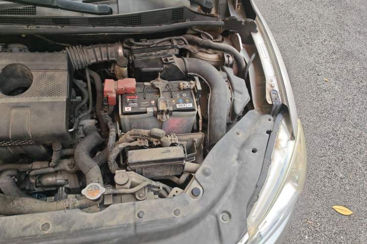 Used Nissan Sylphy 2012 1.6 XL CVT Luxury Edition Engine Bay Left