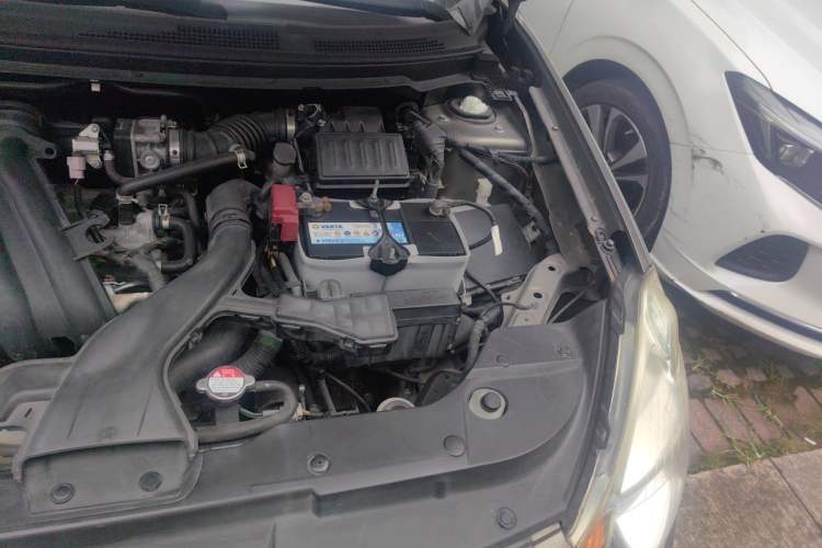 Used Nissan Sylphy 2012 Classic 1.6XE Automatic Comfort Edition Engine Bay Left