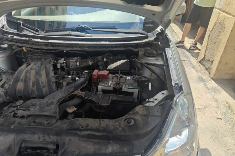 Used Nissan Sylphy 2012 Classic 1.6XE Automatic Comfort Edition Engine Bay Left