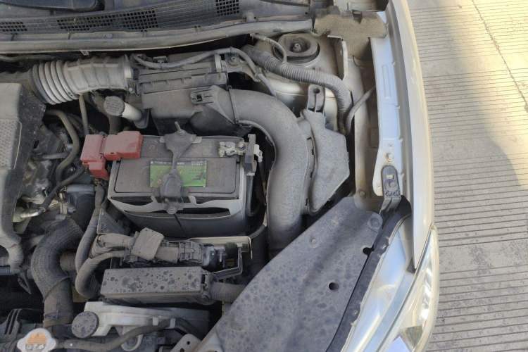 Used Nissan Sylphy 2012 1.6 XL Manual Luxury Edition Engine Bay Left