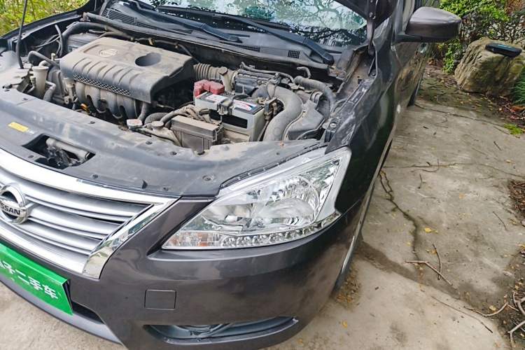 Used Nissan Sylphy 2012 1.6 XL CVT Luxury Edition Engine Bay Left