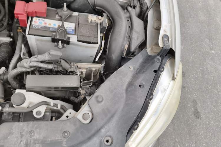 Used Nissan Sylphy 2012 1.6 XL CVT Luxury Edition Engine Bay Left