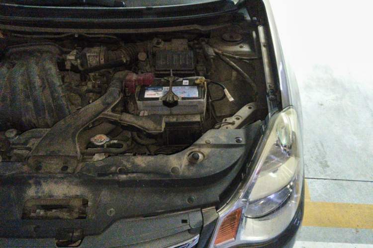 Used Nissan Sylphy 2012 Classic 1.6XE Manual Comfort Edition Engine Bay Left
