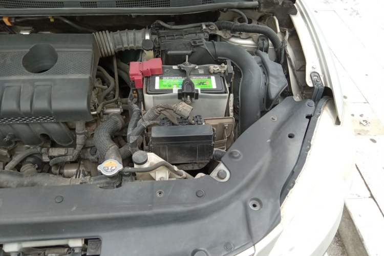 Used Nissan Sylphy 2012 1.6XE CVT Comfort Edition Engine Bay Left