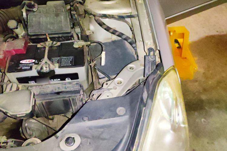 Used Nissan Sylphy 2012 Classic 1.6XE Automatic Comfort Edition Engine Bay Left