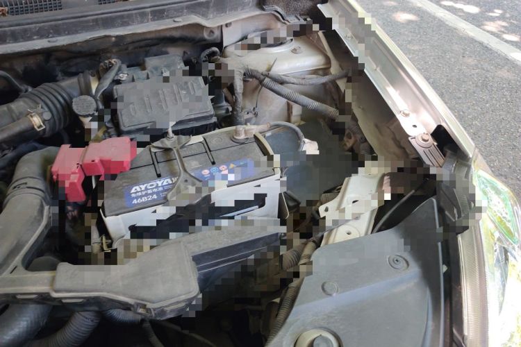 Used Nissan Sylphy 2012 Classic 1.6XE Automatic Comfort Edition Engine Bay Left