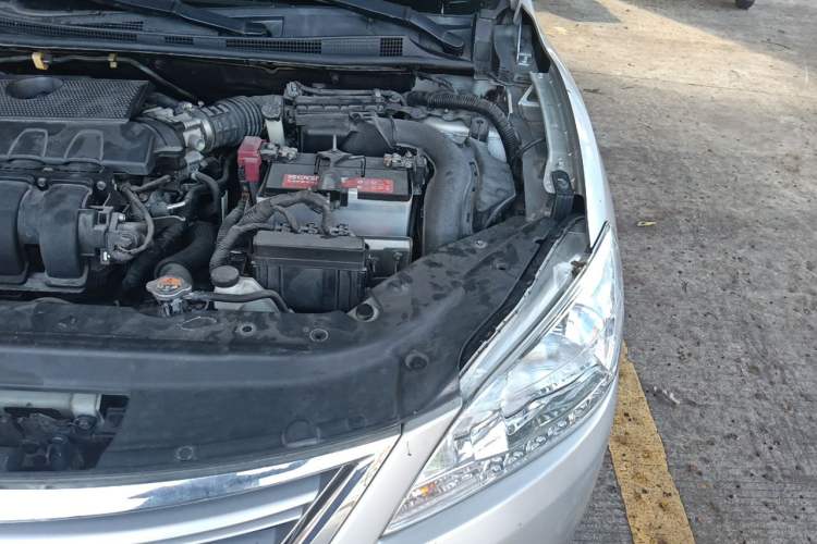 Used Nissan Sylphy 2012 1.8XL CVT Luxury Edition Engine Bay Left