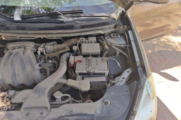 Used Nissan Sylphy 2012 Classic 1.6XE Manual Comfort Edition Engine Bay Left