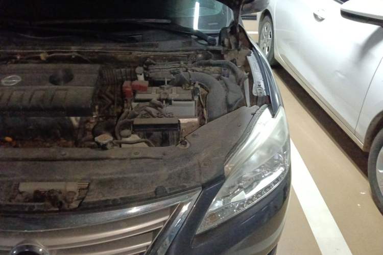Used Nissan Sylphy 2012 1.6 XL CVT Luxury Edition Engine Bay Left