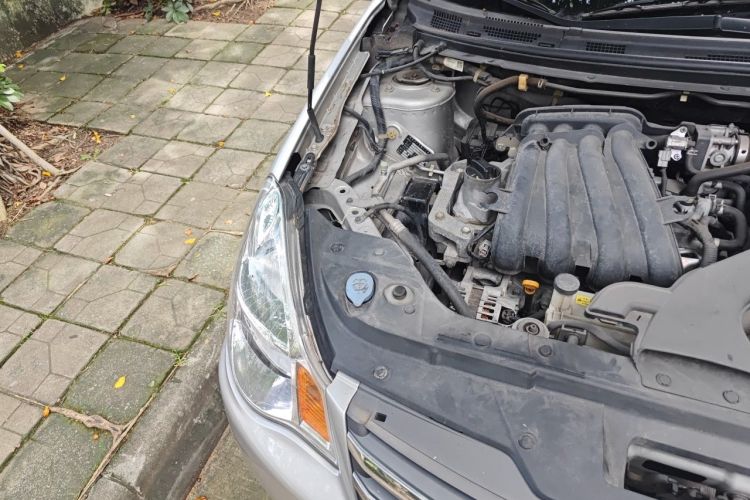Used Nissan Sylphy 2012 Classic 1.6XE Automatic Comfort Edition Engine Bay Right