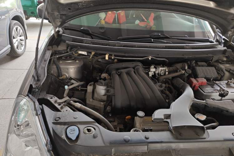 Used Nissan Sylphy 2012 Classic 1.6XE Manual Comfort Edition Engine Bay Right
