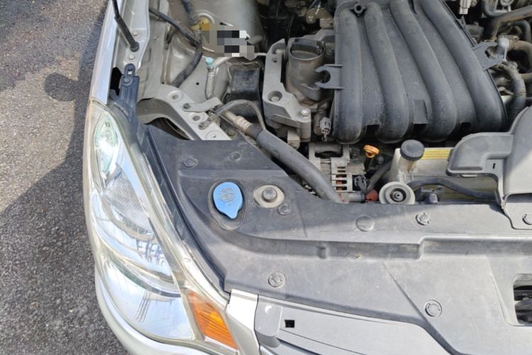 Used Nissan Sylphy 2012 Classic 1.6XE Automatic Comfort Edition Engine Bay Right