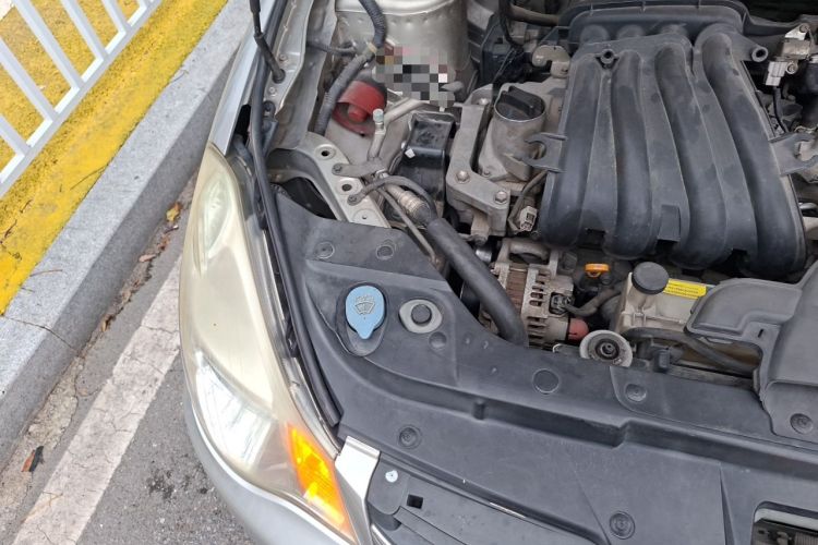 Used Nissan Sylphy 2012 Classic 1.6XE Automatic Comfort Edition Engine Bay Right