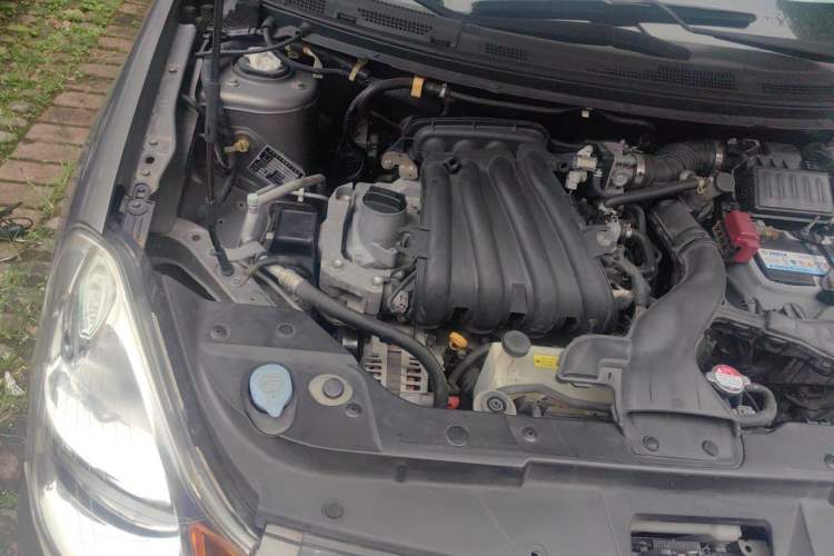 Used Nissan Sylphy 2012 Classic 1.6XE Automatic Comfort Edition Engine Bay Right