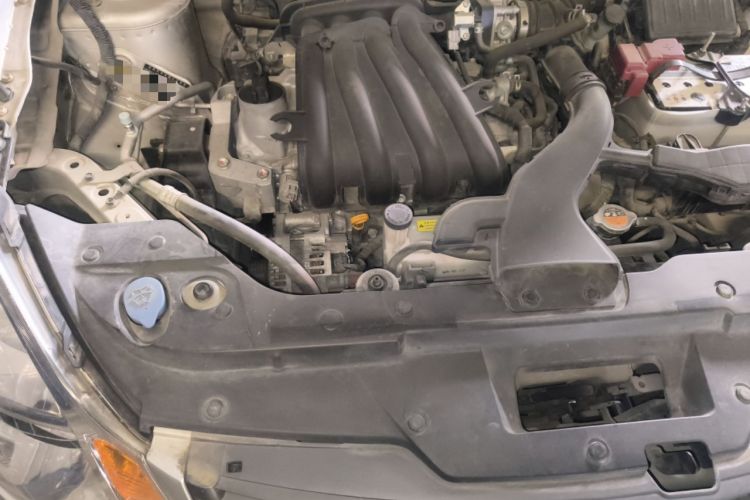 Used Nissan Sylphy 2012 Classic 1.6XE Manual Comfort Edition Engine Bay Right