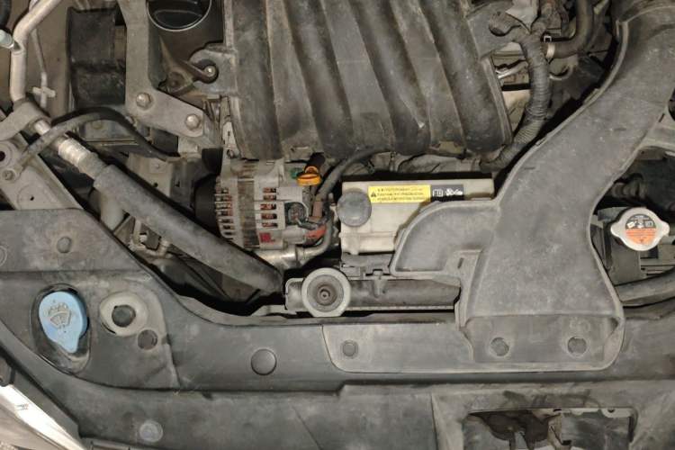 Used Nissan Sylphy 2012 Classic 1.6XE Automatic Comfort Edition Engine Bay Right