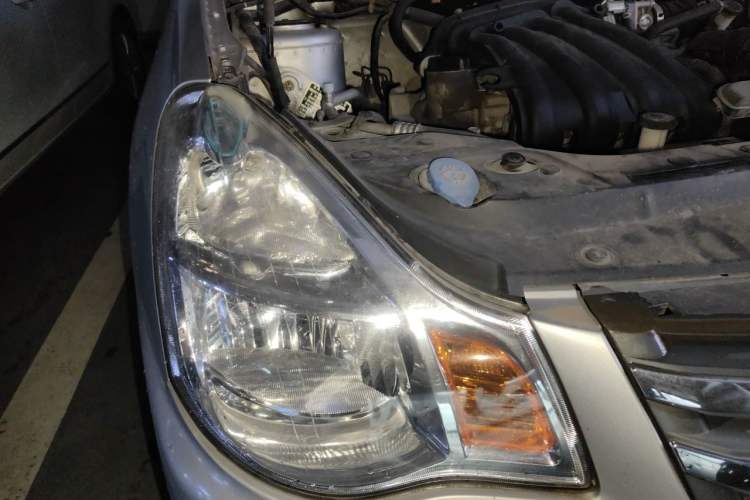 Used Nissan Sylphy 2012 Classic 1.6XE Manual Comfort Edition Engine Bay Right