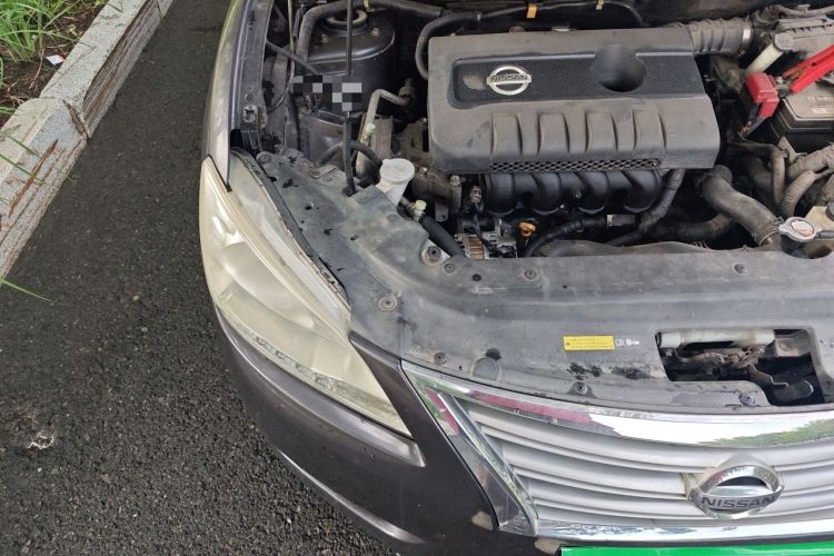 Used Nissan Sylphy 2012 1.6 XL CVT Luxury Edition Engine Bay Right