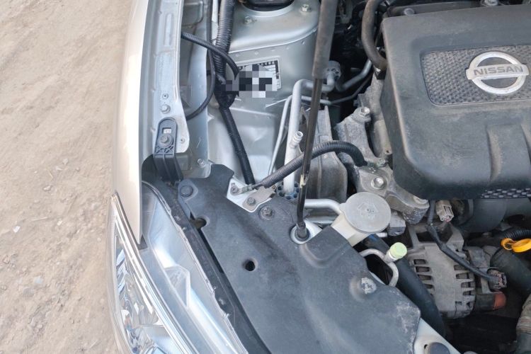 Used Nissan Sylphy 2012 1.6 XL CVT Luxury Edition Engine Bay Right