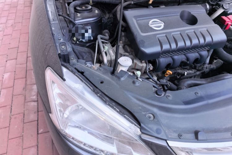Used Nissan Sylphy 2012 1.6 XL Manual Luxury Edition Engine Bay Right