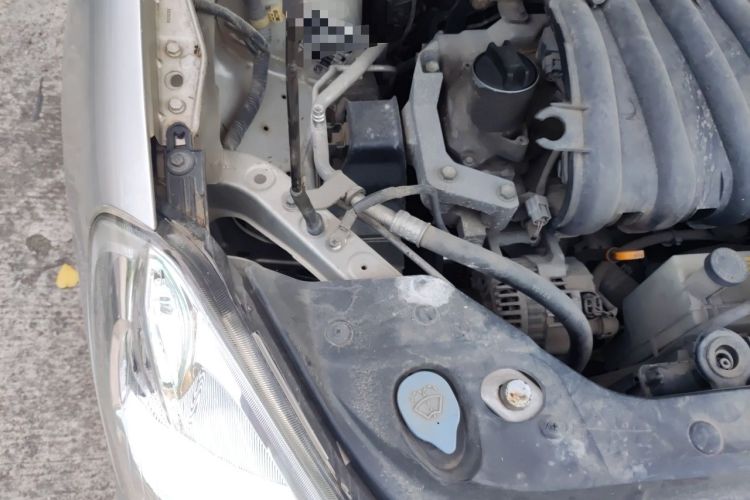 Used Nissan Sylphy 2012 Classic 1.6XE Manual Comfort Edition Engine Bay Right