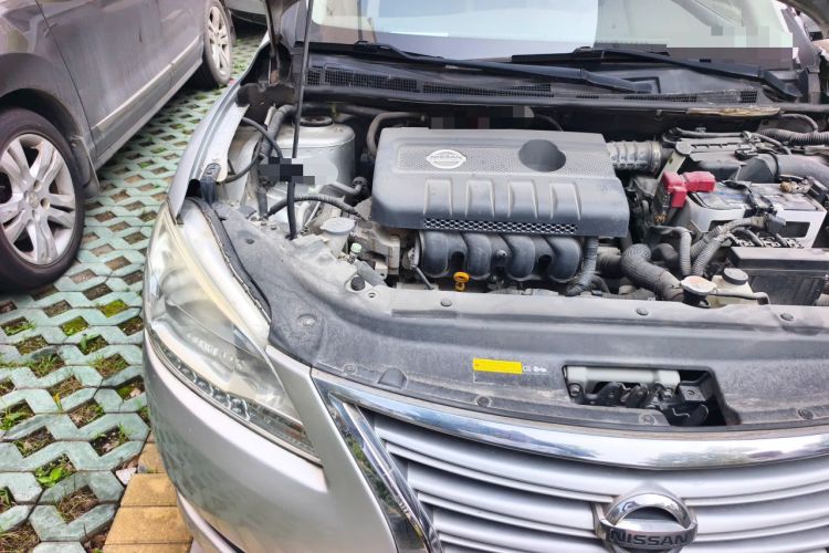 Used Nissan Sylphy 2012 1.6 XL Manual Luxury Edition Engine Bay Right