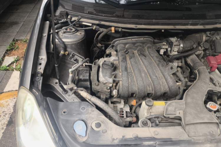 Used Nissan Sylphy 2012 Classic 1.6XE Automatic Comfort Edition Engine Bay Right
