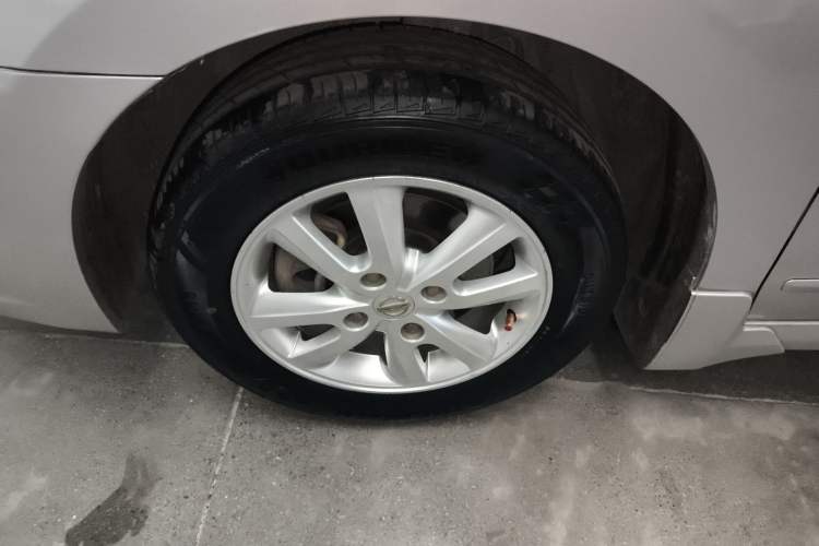 Used Nissan Sylphy 2012 Classic 1.6XE Automatic Comfort Edition Exterior 4