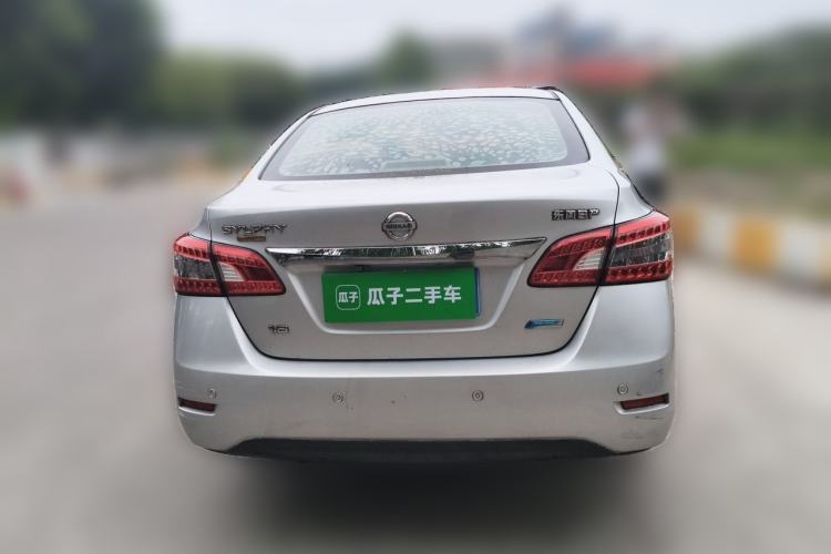 Used Nissan Sylphy 2012 1.8XL Manual Luxury Edition Exterior 4