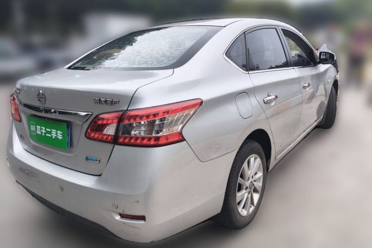 Used Nissan Sylphy 2012 1.8XL Manual Luxury Edition Exterior 5