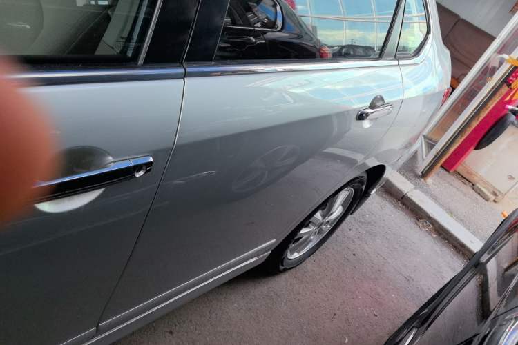 Used Nissan Sylphy 2012 Classic 1.6XE Manual Comfort Edition Exterior 6