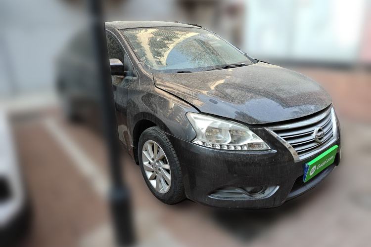 Used Nissan Sylphy 2012 1.8XL CVT Luxury Edition Front Right 45 Deg
