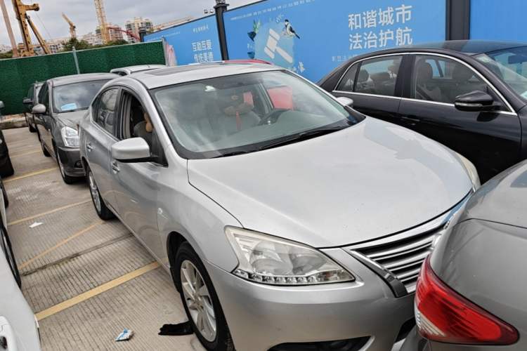Used Nissan Sylphy 2012 1.6 XL CVT Luxury Edition Front Right 45 Deg