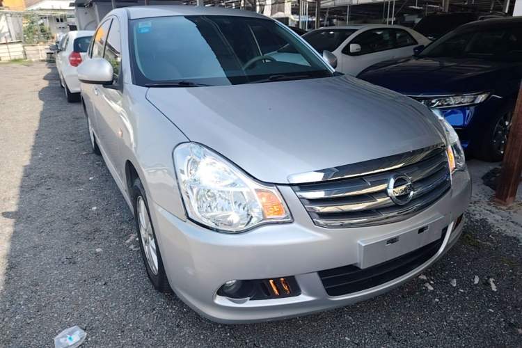 Used Nissan Sylphy 2012 Classic 1.6XE Automatic Comfort Edition Front Right 45 Deg