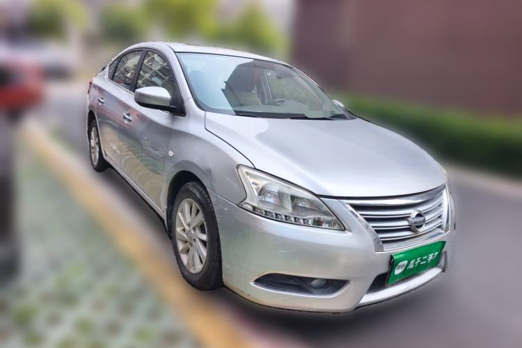 Used Nissan Sylphy 2012 1.6 XL Manual Luxury Edition Front Right 45 Deg