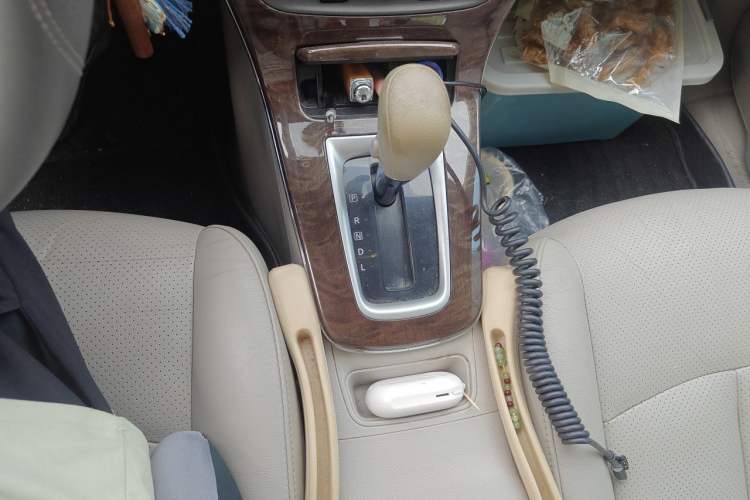 Used Nissan Sylphy 2012 1.6 XL CVT Luxury Edition Gear Lever