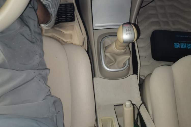 Used Nissan Sylphy 2012 Classic 1.6XE Manual Comfort Edition Gear Lever