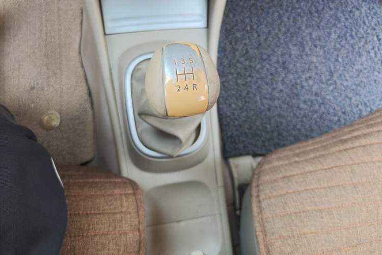 Used Nissan Sylphy 2012 Classic 1.6XE Manual Comfort Edition Gear Lever