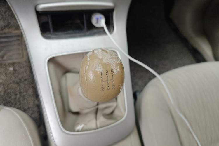 Used Nissan Sylphy 2012 1.6XE Manual Comfort Edition Gear Lever