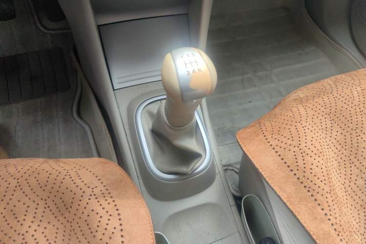 Used Nissan Sylphy 2012 Classic 1.6XE Manual Comfort Edition Gear Lever